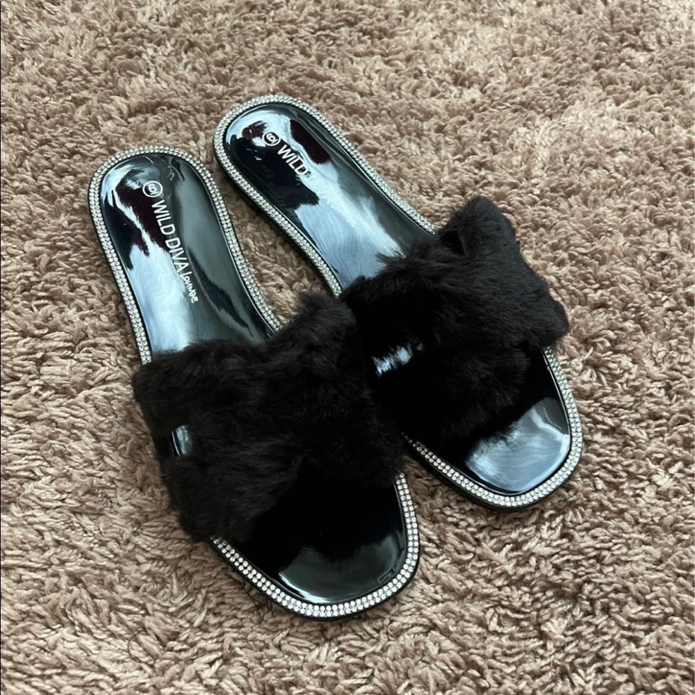Black Faur Fur Embellished Sandals - Picture 8 of 11